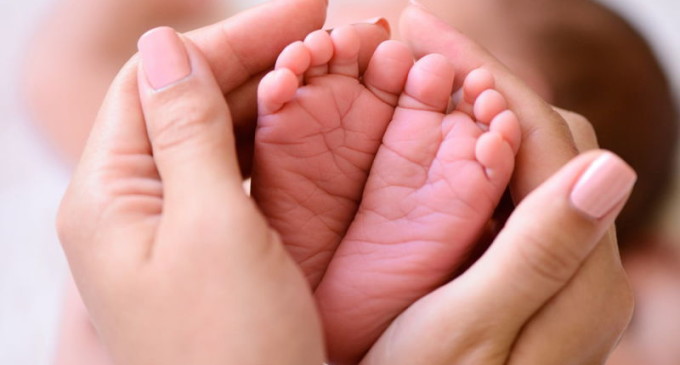 Junho Lilás: Teste do pezinho consegue identificar seis doenças em bebês