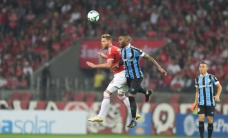GRE-NAL  : Jogo recheado de reservas termina empatado
