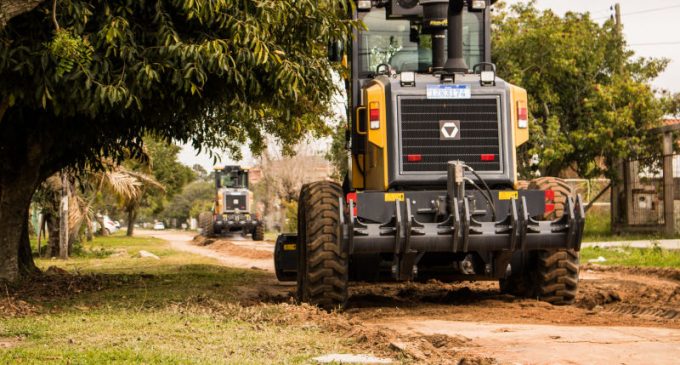 Prefeitura promove mutirão de limpeza e drenagem no Laranjal