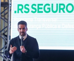 Eduardo Leite apresentou resultados do RS Seguro e assinou cinco decretos 