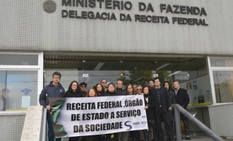 MOBILIZAÇÃO : Auditores Federais de Pelotas realizam Dia Nacional de Luto