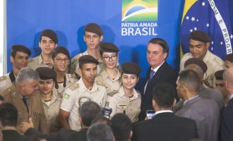 Governo Federal lança programa para mais 216 escolas cívico-militares