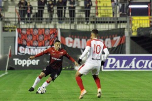 Atenção: no Bento Freitas, Xavante perdeu no primeiro turno por 2x0 Foto: Carlos Insaurriaga / GE Brasil