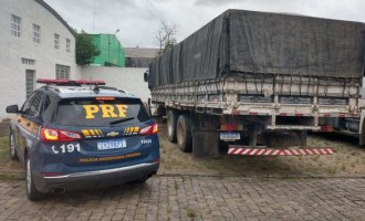 R$400 MIL : PRF apreende em Pelotas caminhão carregado com bebidas alcoólicas do Uruguai