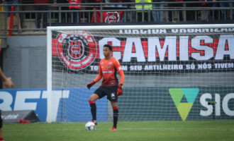 COMANDO NA DEFESA  : Destaque na temporada, Carlos Eduardo quer foco no Cuiabá