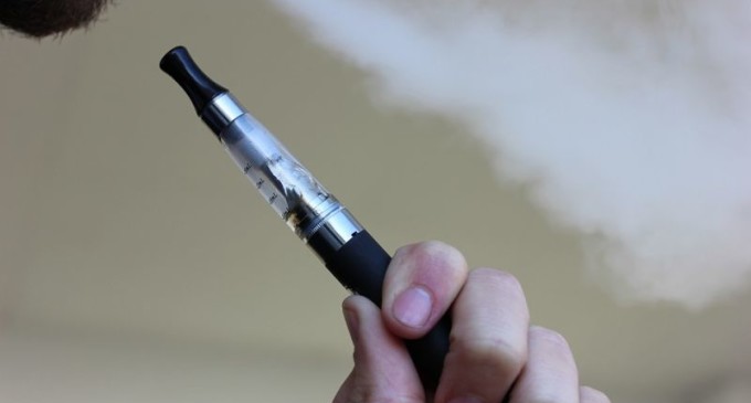 Canadá regulamenta uso de cigarro eletrônico