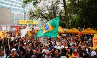 GREVE/MAGISTÉRIO : Protesto acaba em tumulto na capital