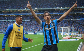 GRE-NAL DO GRÊMIO  : Só Tricolor ataca e vence na Arena