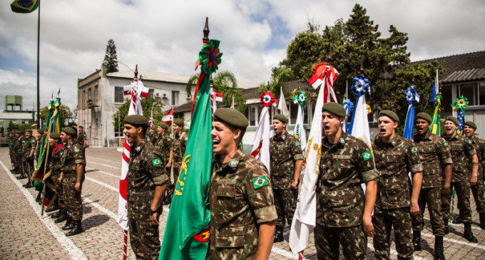 EXÉRCITO : Cerimônia militar assinala os 177 anos do “Regimento Tuiuti”