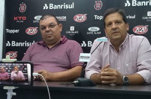 Ricardo Fonseca (esquerda) ao lado de Edu Pesce; dirigentes que não ficam no Xavante Foto: Fernando Monassa / Rádio Pelotense