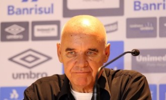 Futebol se despede do lendário Espinosa