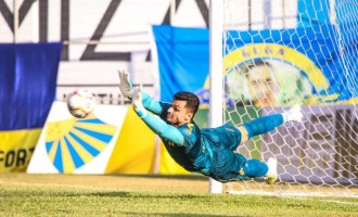 PELOTAS : Goleiro Douglas otimista em retomada do time