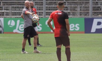 Brasil à espera de reforços