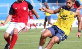 Entre novidades e desfalques, Pelotas empata jogo-treino