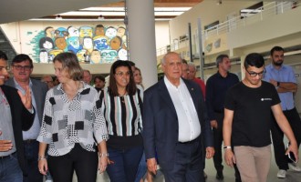 Senador Lasier visita Parque Tecnológico