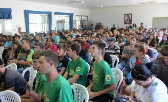 BENEFÍCIO DE R$200 : Bolsa Juventude Rural abre seleção de estudantes