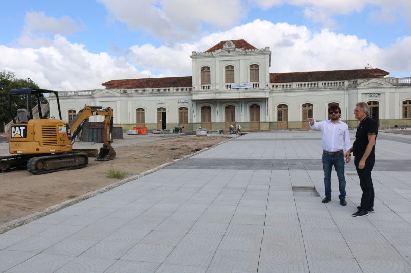 IDEMAR Barz e secretário Roberto Ramalho estiveram no local