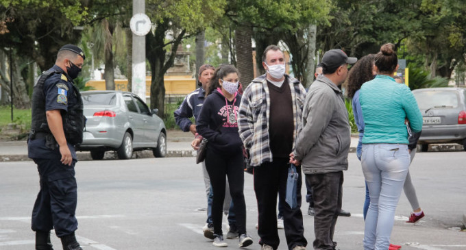 Multa por não usar máscara vale a partir desta quinta-feira (16) em Pelotas