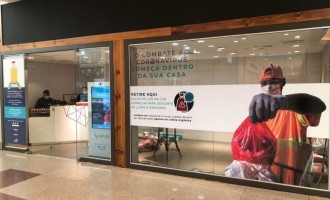 Shopping distribui saquinhos para descarte de luvas e máscaras