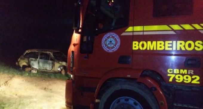 Seis veículos incendiados  na estrada de Corrientes