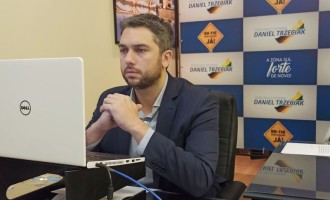 COTA PARLAMENTAR : Deputado Daniel Trzeciak economiza mais de R$ 419 mil