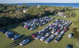 Primeira Missa Drive-in é realizada no Laranjal