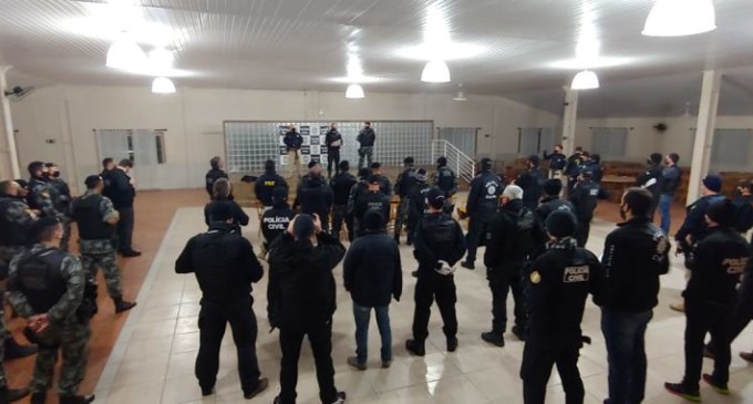 Operação policial integrada cumpre mandados de busca e de prisão em Pelotas