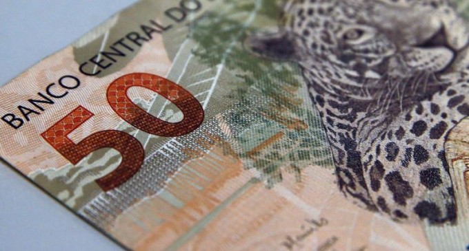 SEM AUMENTO REAL :  Governo propõe salário mínimo de R$ 1.147 em 2022