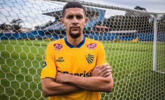 Pelotas confirma atacantes e zagueiro