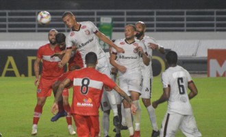 Brasil joga muito mal e é derrotado pelo CRB em Maceió