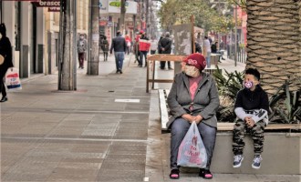 DISTANCIAMENTO : Funcionamento do comércio e restaurantes tem alteração