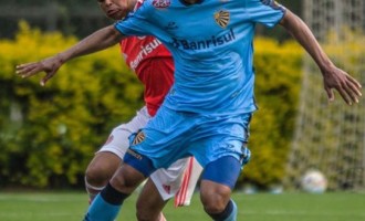 PELOTAS : Daniel Costa quer auxiliar no abastecimento ao centroavante Marcão