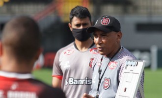 BRASIL : Preparação para enfrentar o Paraná Clube no Bento Freitas