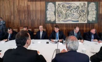 Bolsonaro anuncia Renda Cidadã com recursos de precatórios e do Fundeb