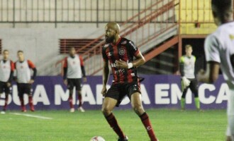 Buscando se afastar do Z4, Brasil recebe o Sampaio Corrêa