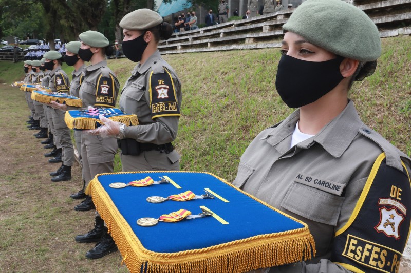 Brigada Militar celebra anos com homenagem a militares e civis Diário da Manhã