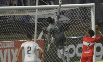 BRASIL : Goleiro Rafael Martins é destaque da Série B no primeiro turno