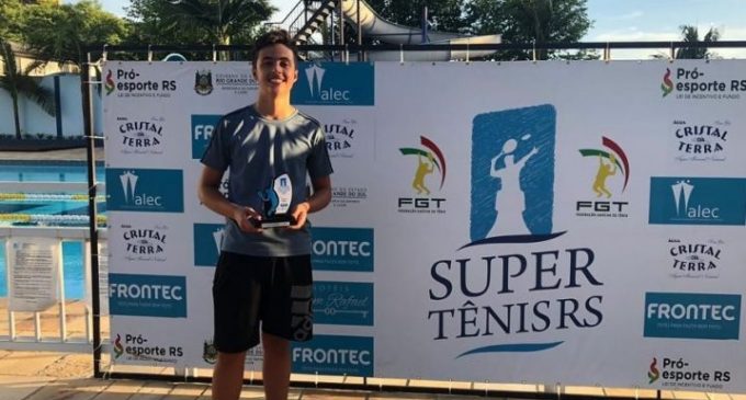 Tenista do Brilhante é campeão do 7º Aberto de Santa Cruz do Sul