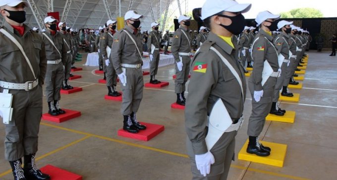 REFORÇO NA SEGURANÇA : 860 novos soldados da Brigada Militar estão formados