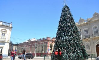 CDL confirma montagem de árvores no Calçadão e Largo do Mercado em Pelotas