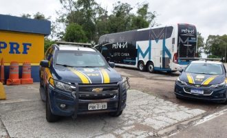 POLÍCIA RODOVIÁRIA : Homem é flagrado com arma