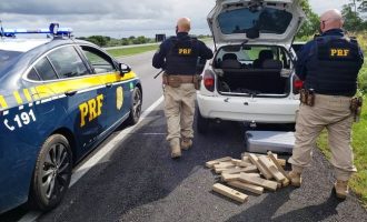 POLÍCIA RODOVIÁRIA  : Trio é flagrado com 30 quilos de maconha