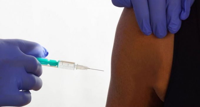 Pelotas capacita profissionais para vacinar contra o coronavírus