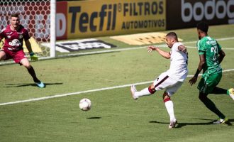 Brasil peca nas conclusões e empata com Chapecoense