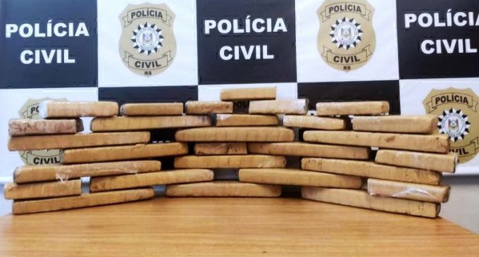 POLÍCIA CIVIL  : Apreensão de maconha  no bairro Navegantes