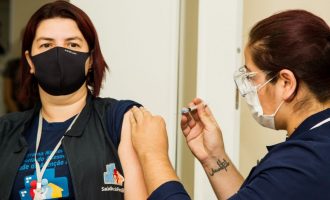 CORONAVAC : Pelotas recebe vacina e dá início a aplicação