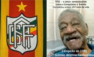 CAMPEÃO GAÚCHO :  Ponta-direita Tito, do Farroupilha, completa 107 anos