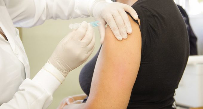 Estado busca no STF priorizar vacinação para profissionais da educação