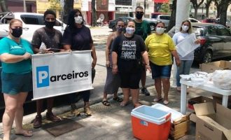 PARCEIROS NA CARIDADE :  Comunidade apoia e grupo  servirá 200 almoços