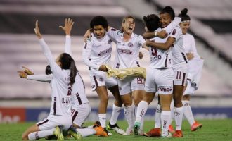 FUTEBOL FEMININO :  Ferroviária campeã e Brasileirão adiado